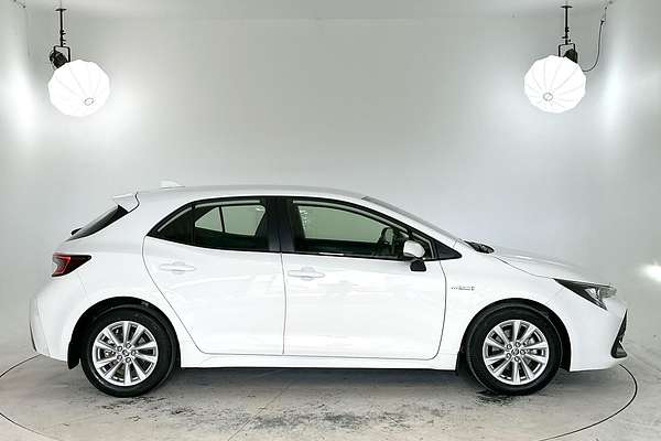 2022 Toyota Corolla Ascent Sport Hybrid ZWE211R