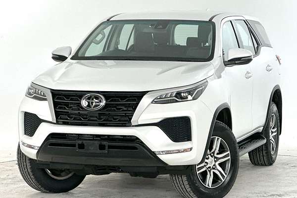 2023 Toyota Fortuner GX GUN156R