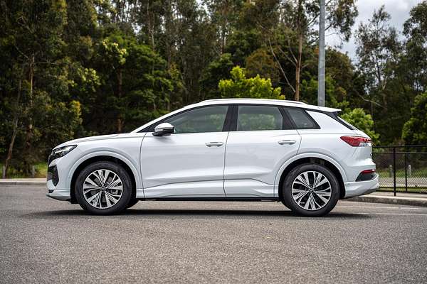 2025 Audi Q4 e-tron 45 F4