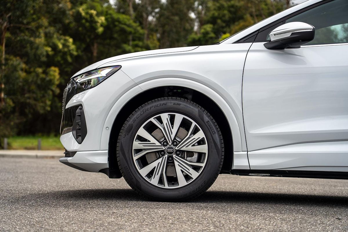 2025 Audi Q4 e-tron 45 F4