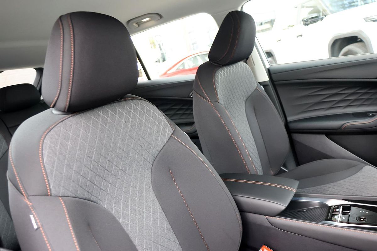 2025 MG HS Hybrid+ Excite AS33H