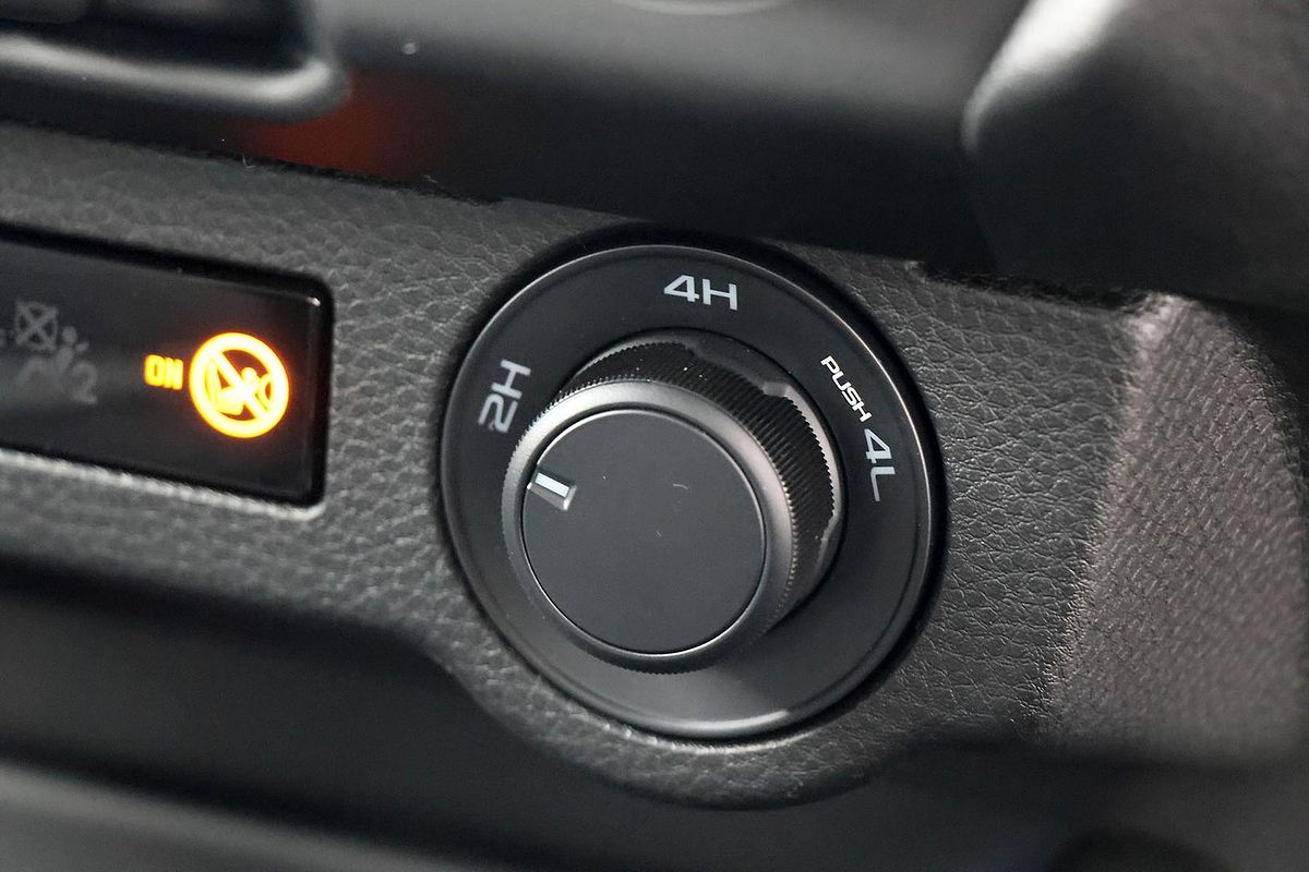 2025 Isuzu D-MAX SX 4X4