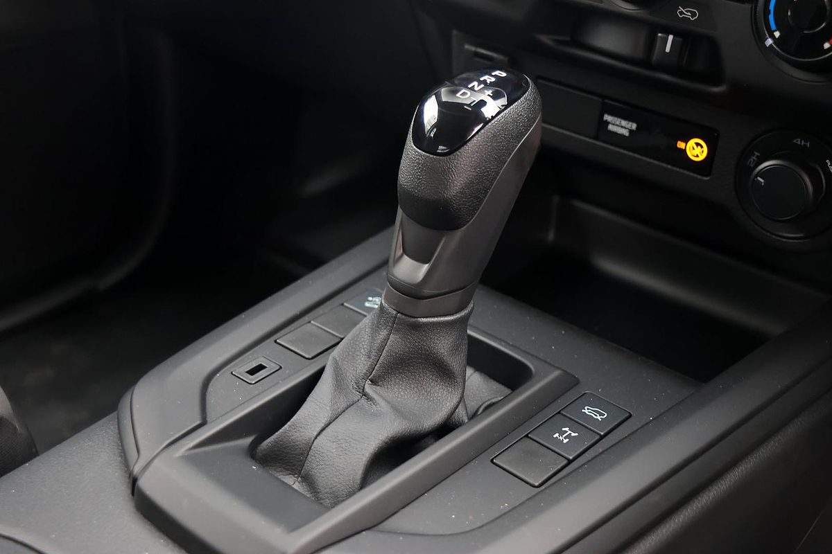 2025 Isuzu D-MAX SX 4X4