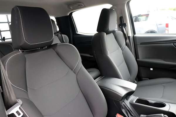 2025 Isuzu D-MAX SX 4X4