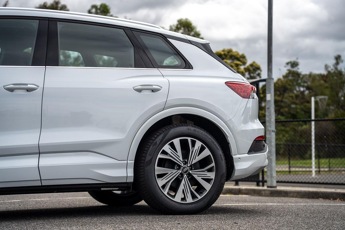 2025 Audi Q4 e-tron 45 F4