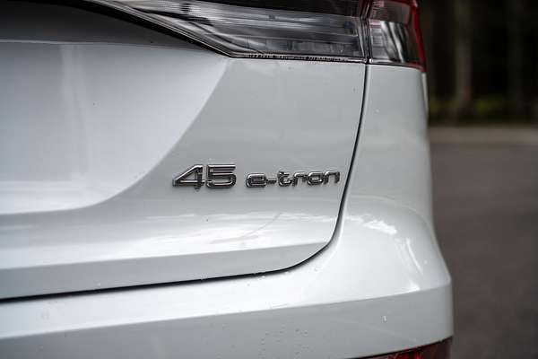 2025 Audi Q4 e-tron 45 F4