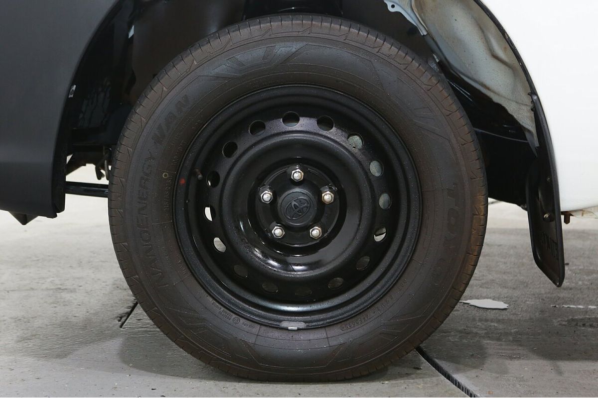 2017 Toyota Hilux Workmate TGN121R Rear Wheel Drive