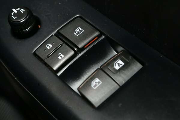 2017 Toyota Hilux Workmate TGN121R Rear Wheel Drive