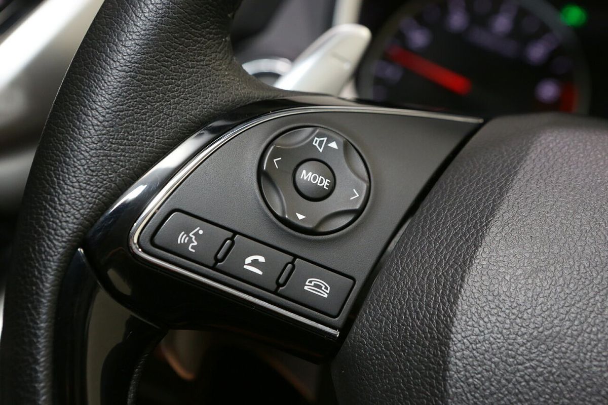 2023 Mitsubishi Eclipse Cross LS YB