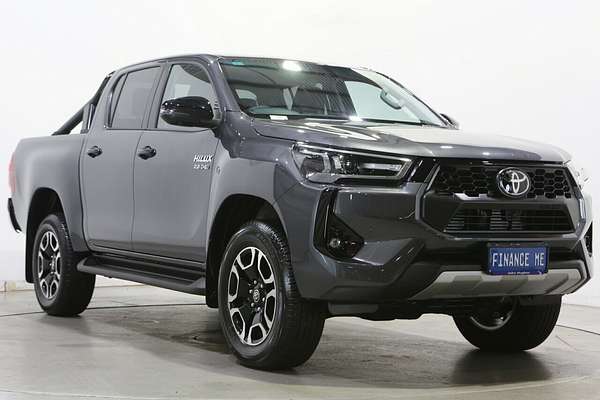 2025 Toyota Hilux SR5 48V GUN126R 4X4