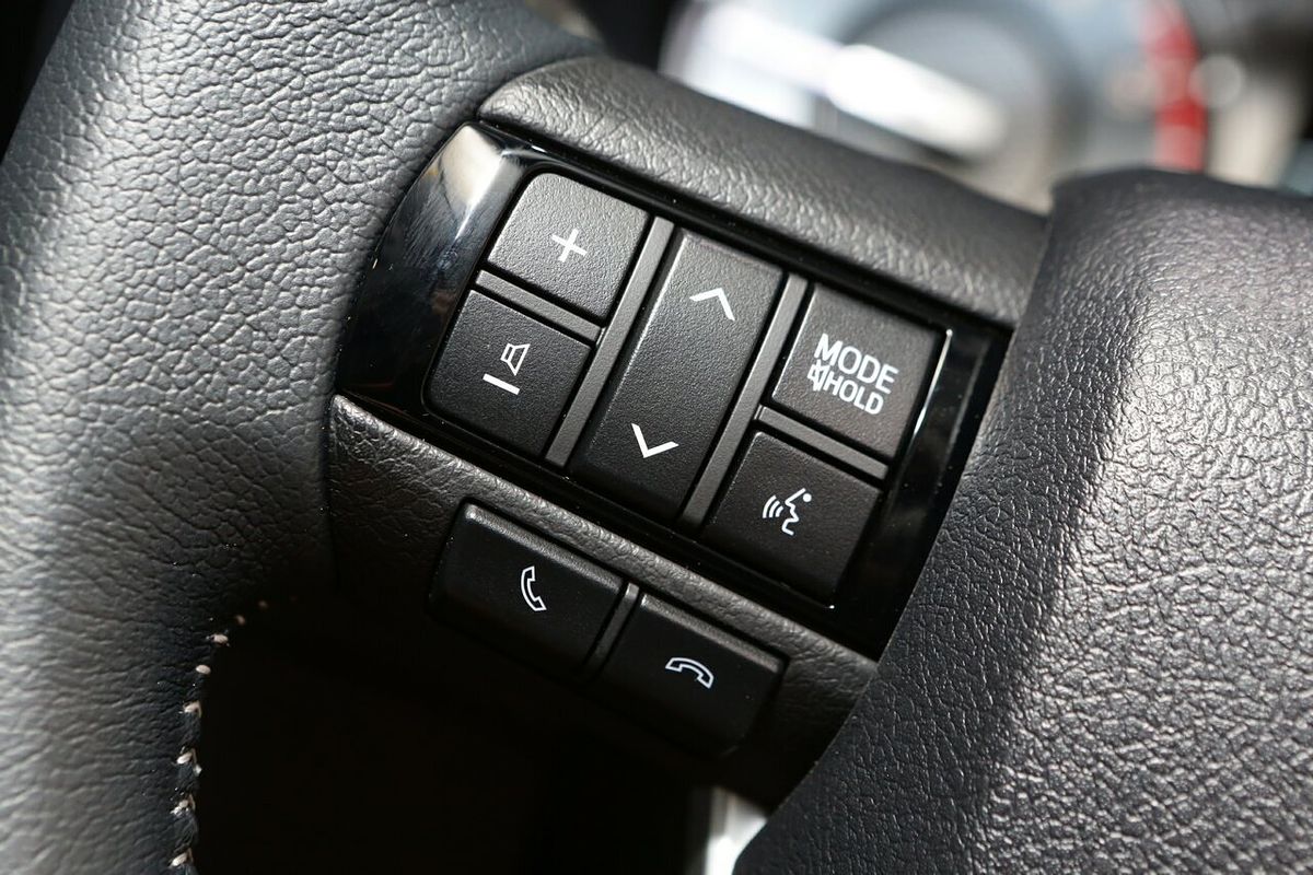 2025 Toyota Hilux SR5 48V GUN126R 4X4