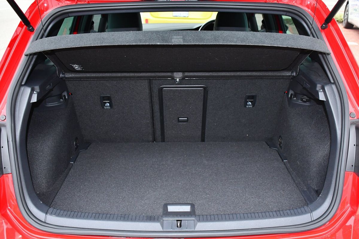 2014 Volkswagen Golf GTI Performance 7