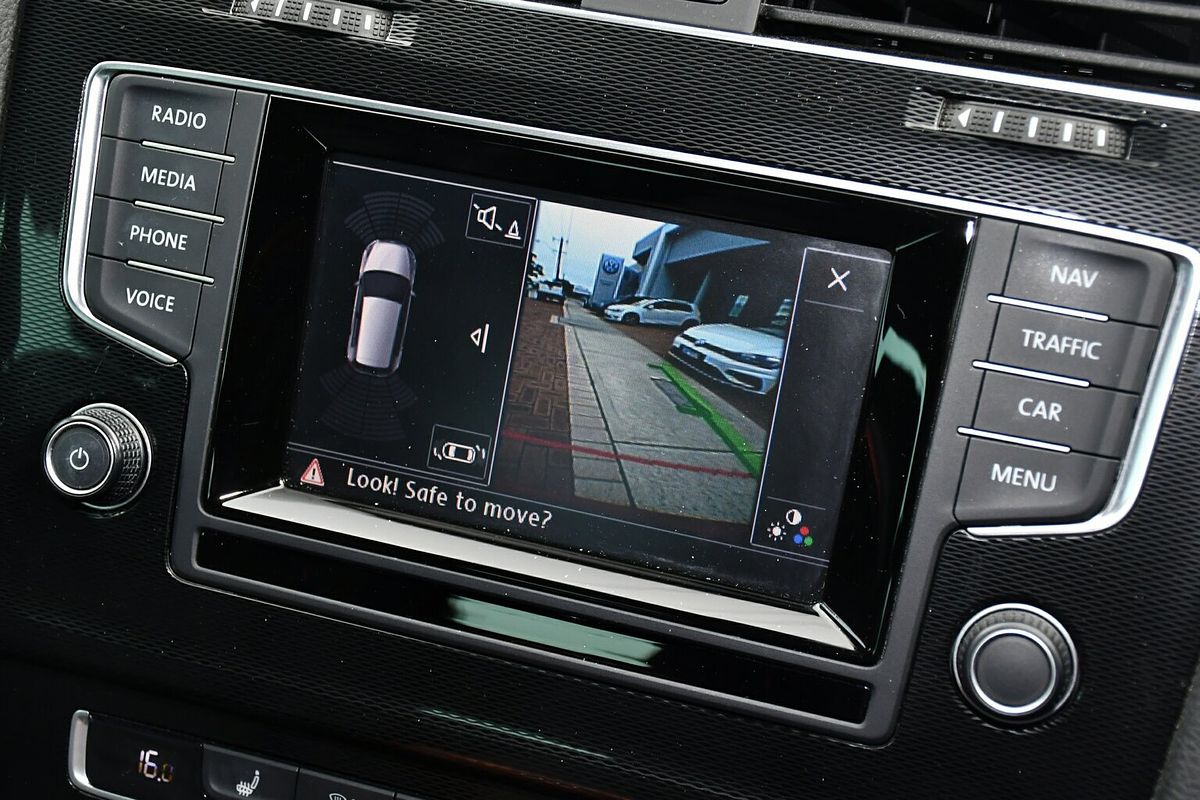 2014 Volkswagen Golf GTI Performance 7