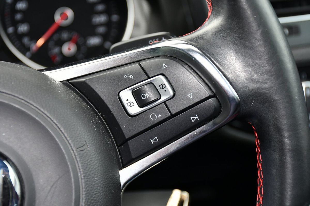 2014 Volkswagen Golf GTI Performance 7