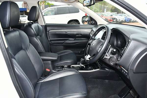 2021 Mitsubishi Outlander Exceed ZL