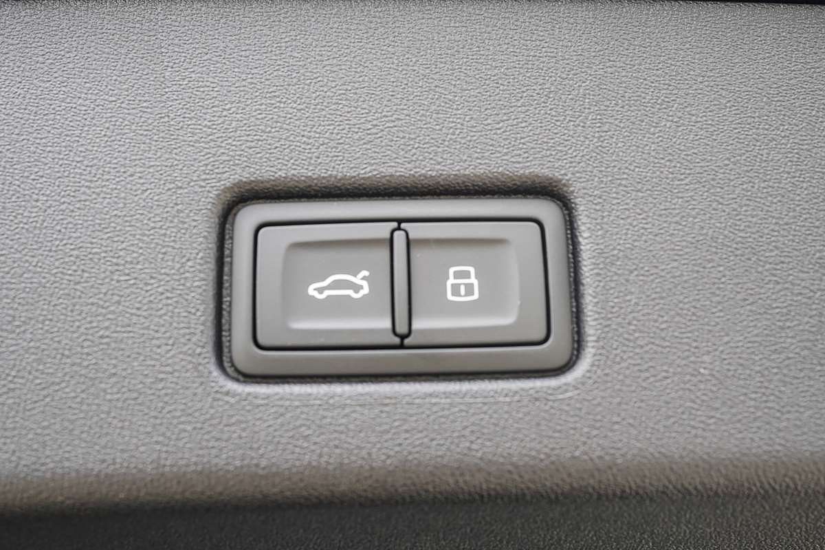 2024 Audi Q4 e-tron 55 F4