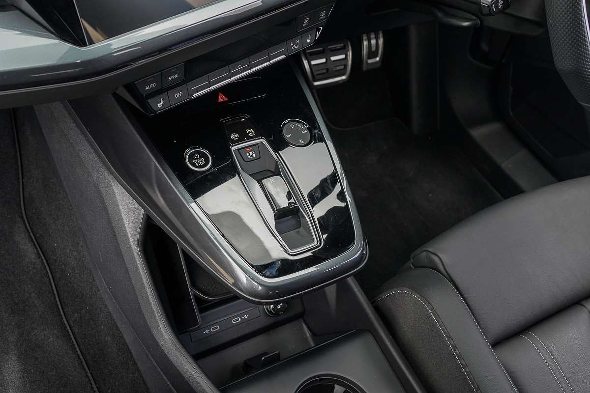 2024 Audi Q4 e-tron 55 F4