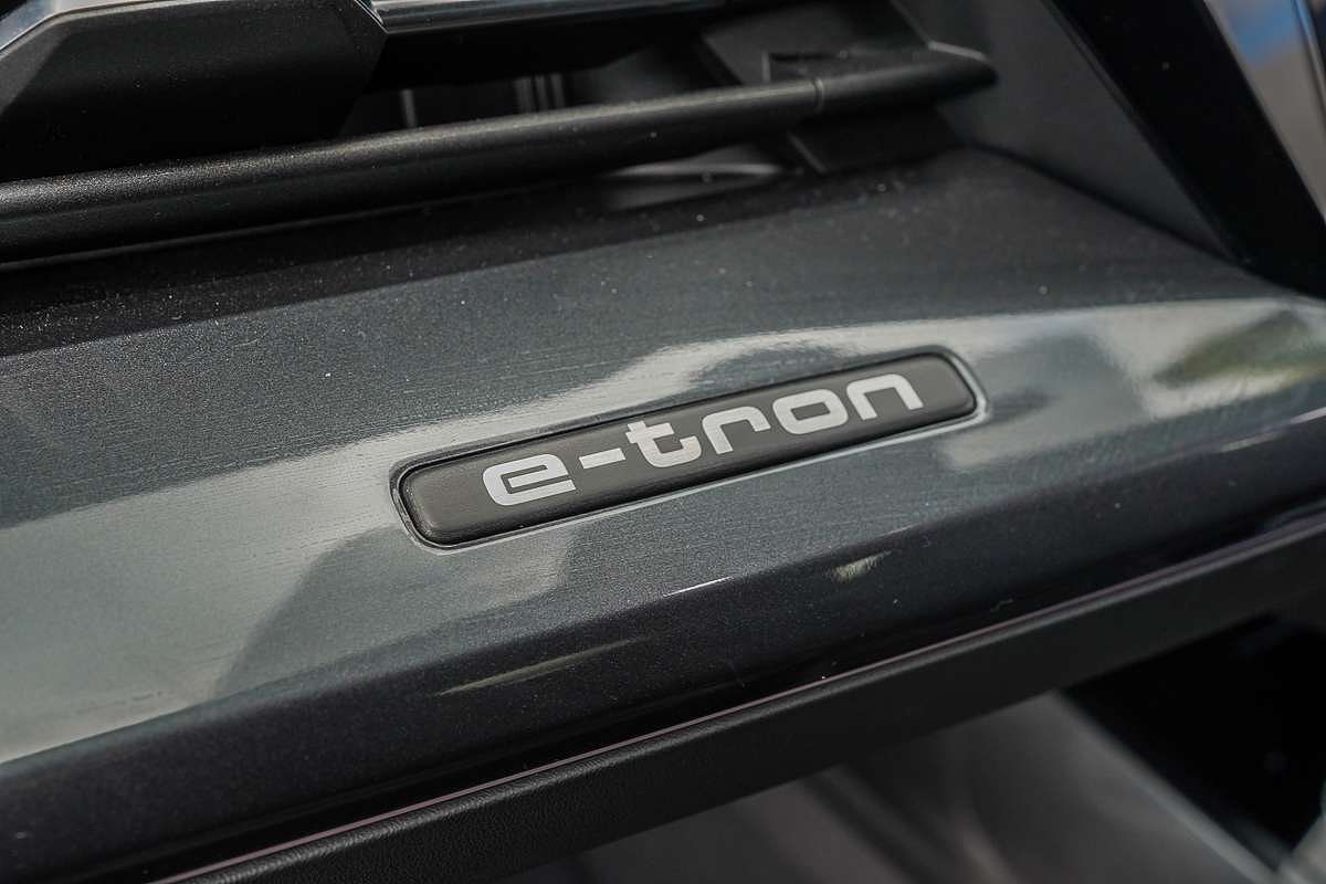 2024 Audi Q4 e-tron 55 F4