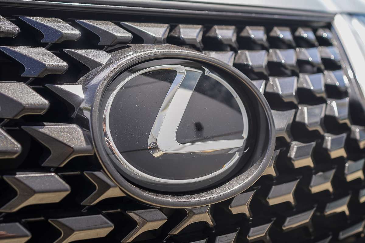 2023 Lexus UX UX250h Luxury MZAH10R