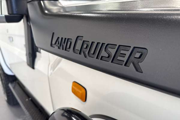 2011 Toyota Landcruiser Workmate VDJ76R