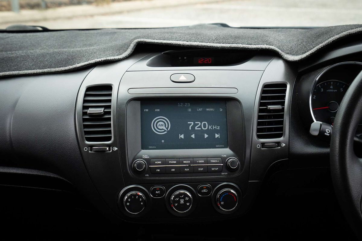 2017 Kia Cerato S YD