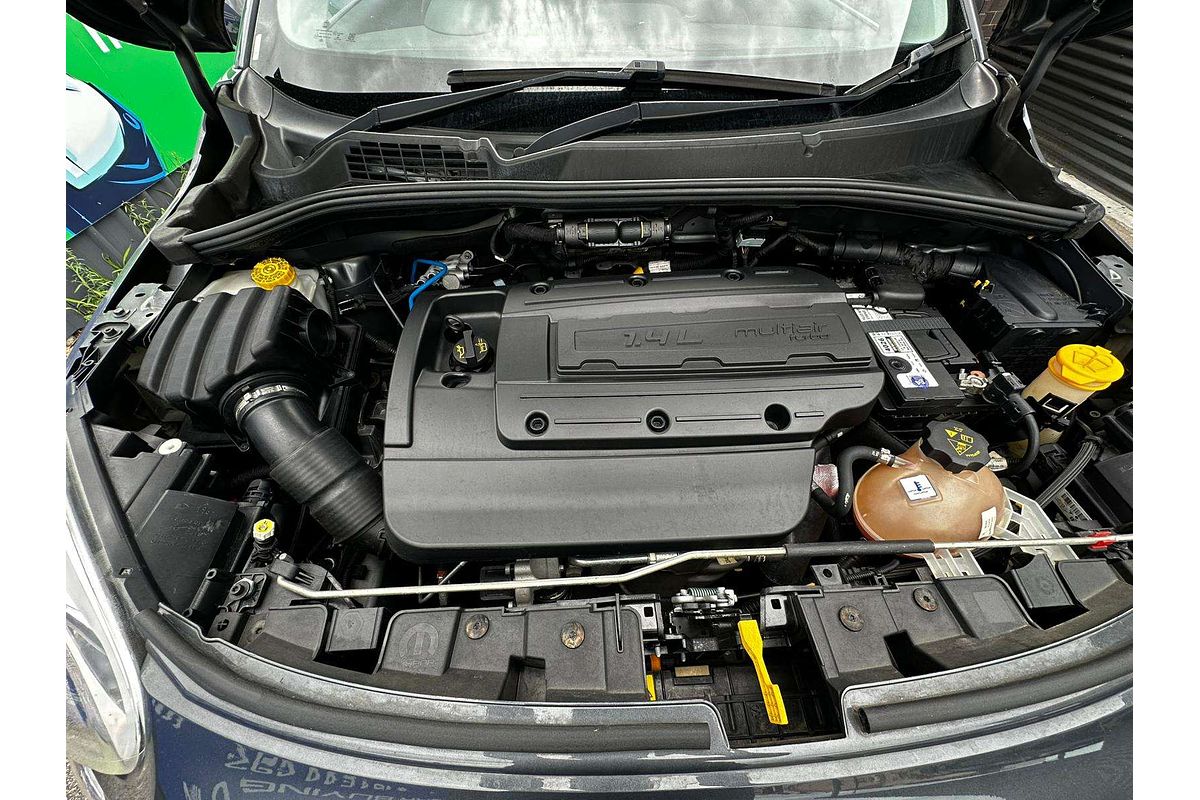 2017 Fiat 500X Lounge 334