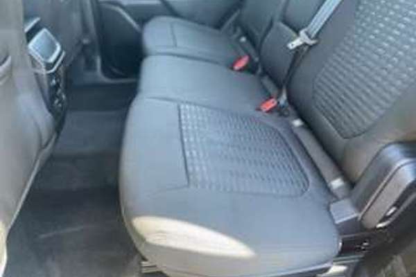 2025 Ford Everest Ambiente 2.0L