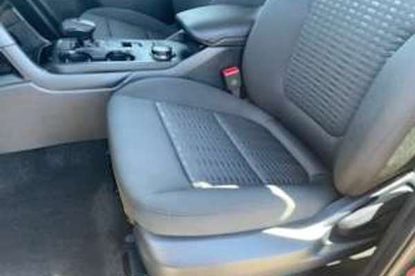 2025 Ford Everest Ambiente 2.0L