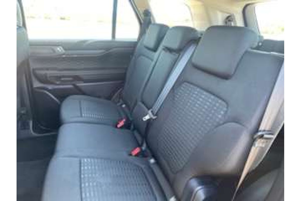 2025 Ford Everest Ambiente 2.0L