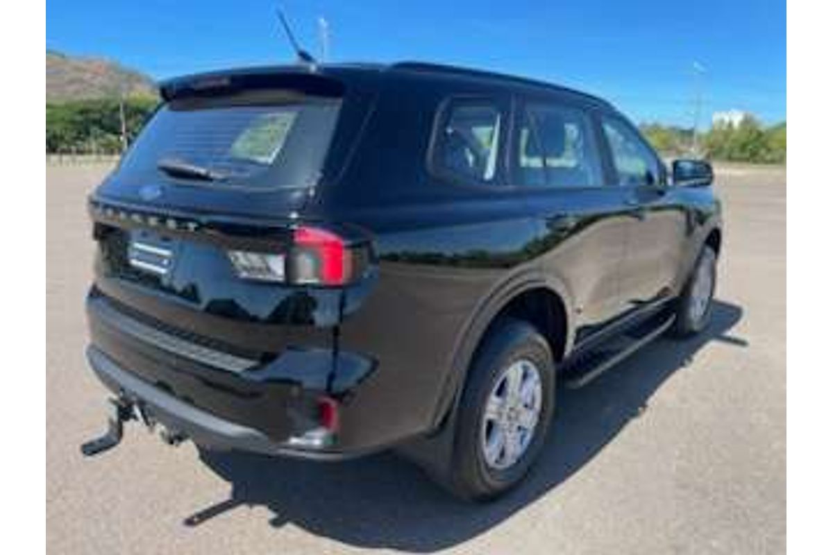 2025 Ford Everest Ambiente 2.0L