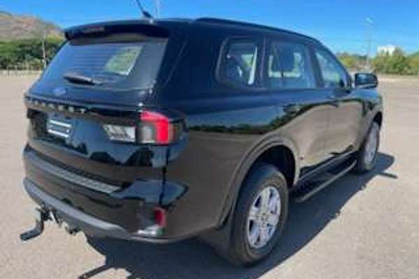 2025 Ford Everest Ambiente 2.0L