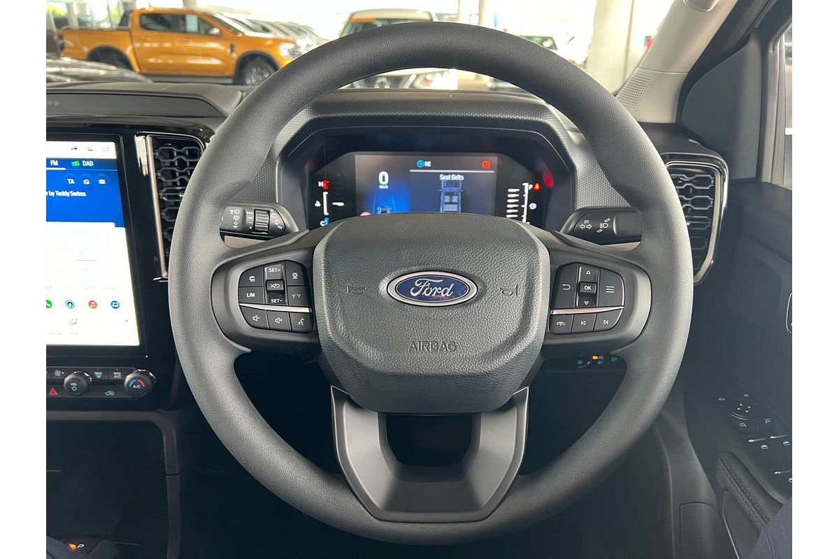 2025 Ford Everest Ambiente 2.0L