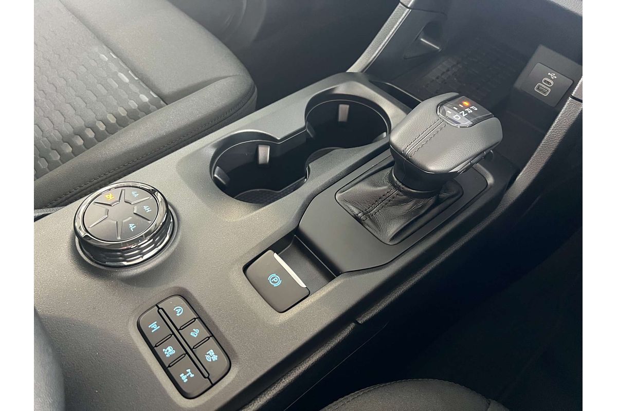 2025 Ford Everest Ambiente 2.0L