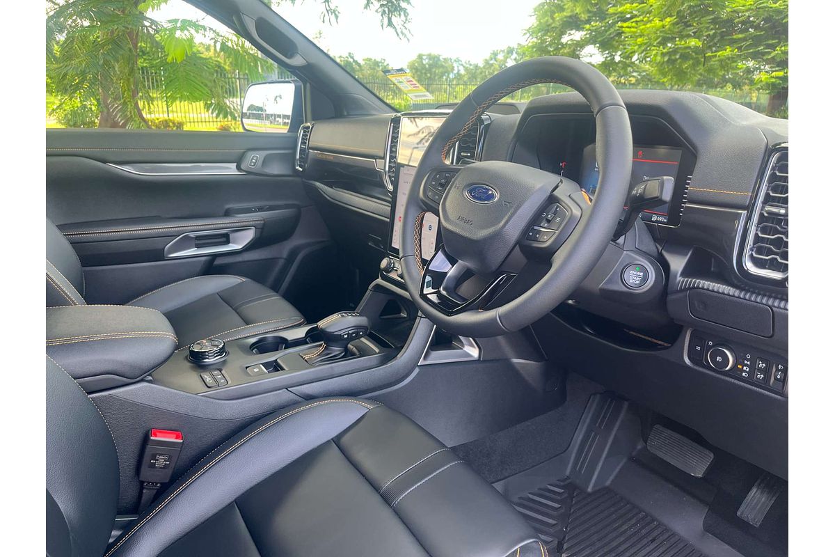 2025 Ford Everest Ambiente 2.0L