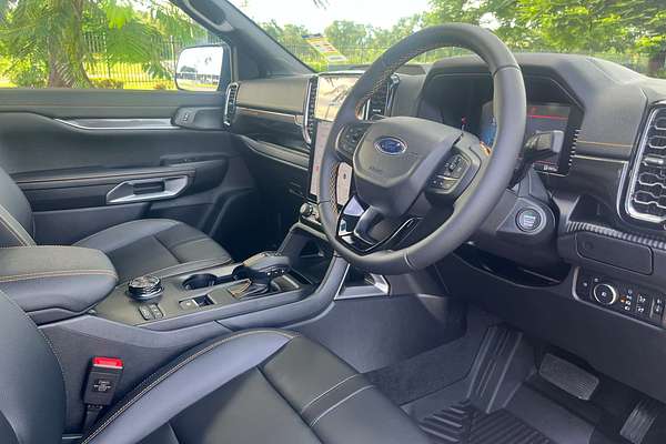 2025 Ford Everest Ambiente 2.0L