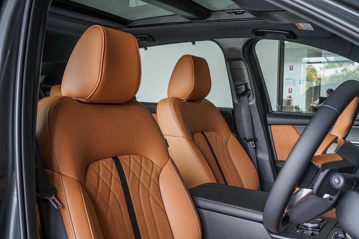 2025 Mazda CX-90 G50e Azami KK