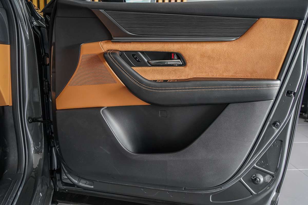 2025 Mazda CX-90 G50e Azami KK