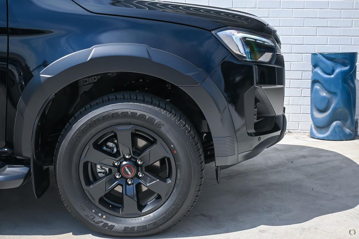 2025 Isuzu D-MAX X-TERRAIN 4X4