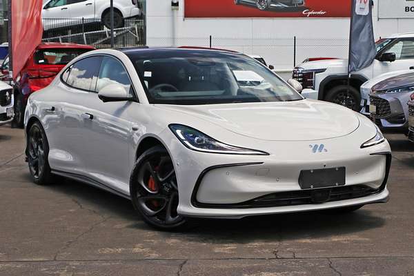 2025 MG IM5 Platinum P12L