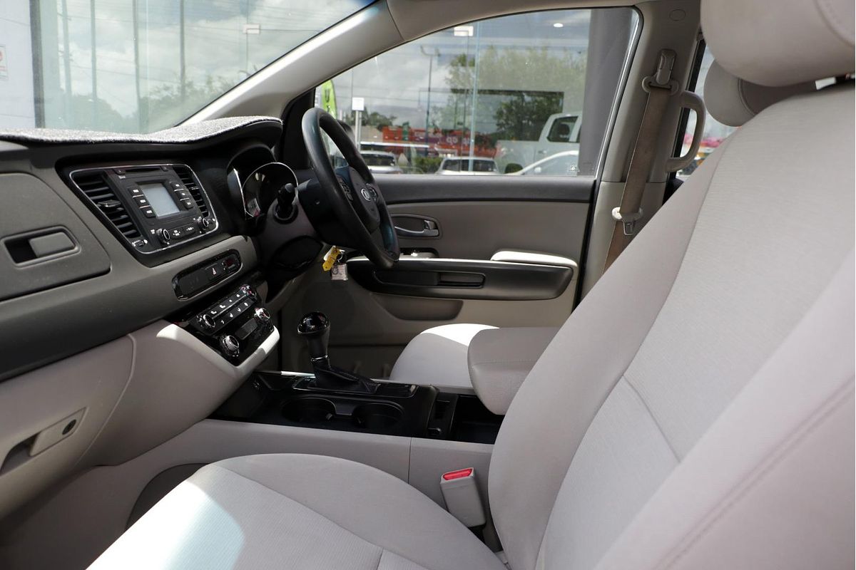 2015 Kia Carnival S YP