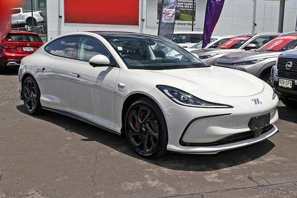 2025 MG IM5 Platinum P12L