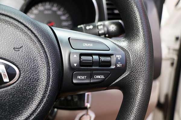 2015 Kia Carnival S YP