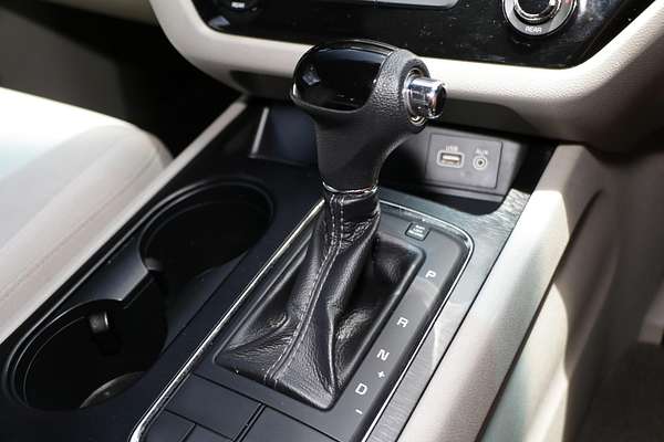 2015 Kia Carnival S YP