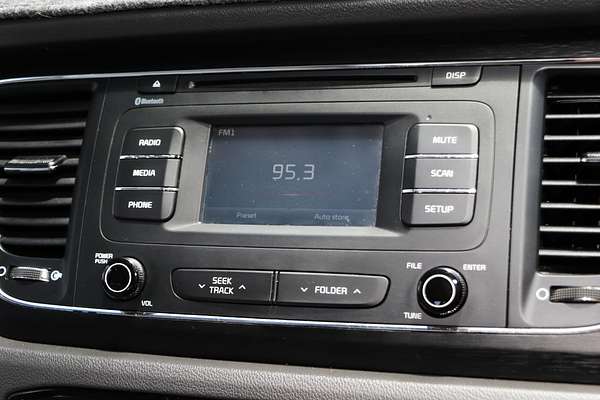 2015 Kia Carnival S YP