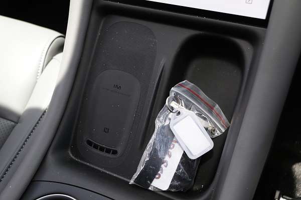 2025 MG IM5 Platinum P12L