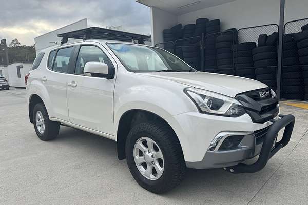 2020 Isuzu MU-X LS-M