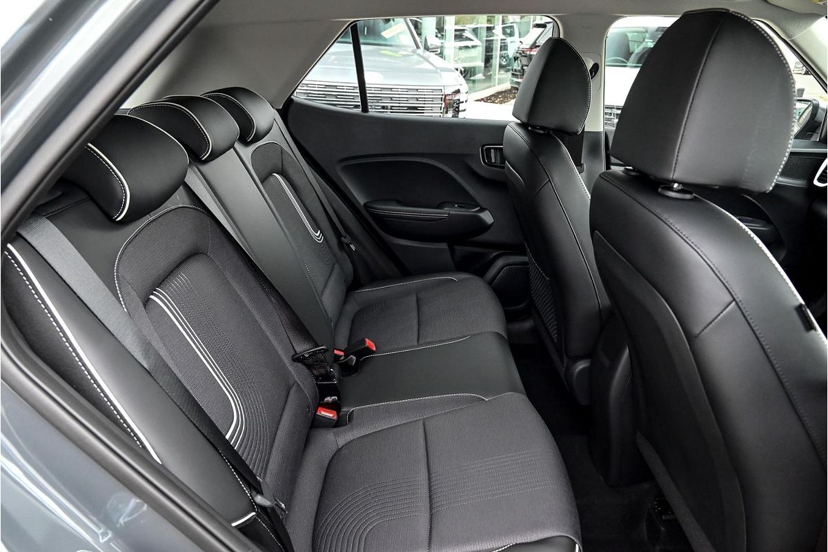 2025 Hyundai Venue Active QX.V5