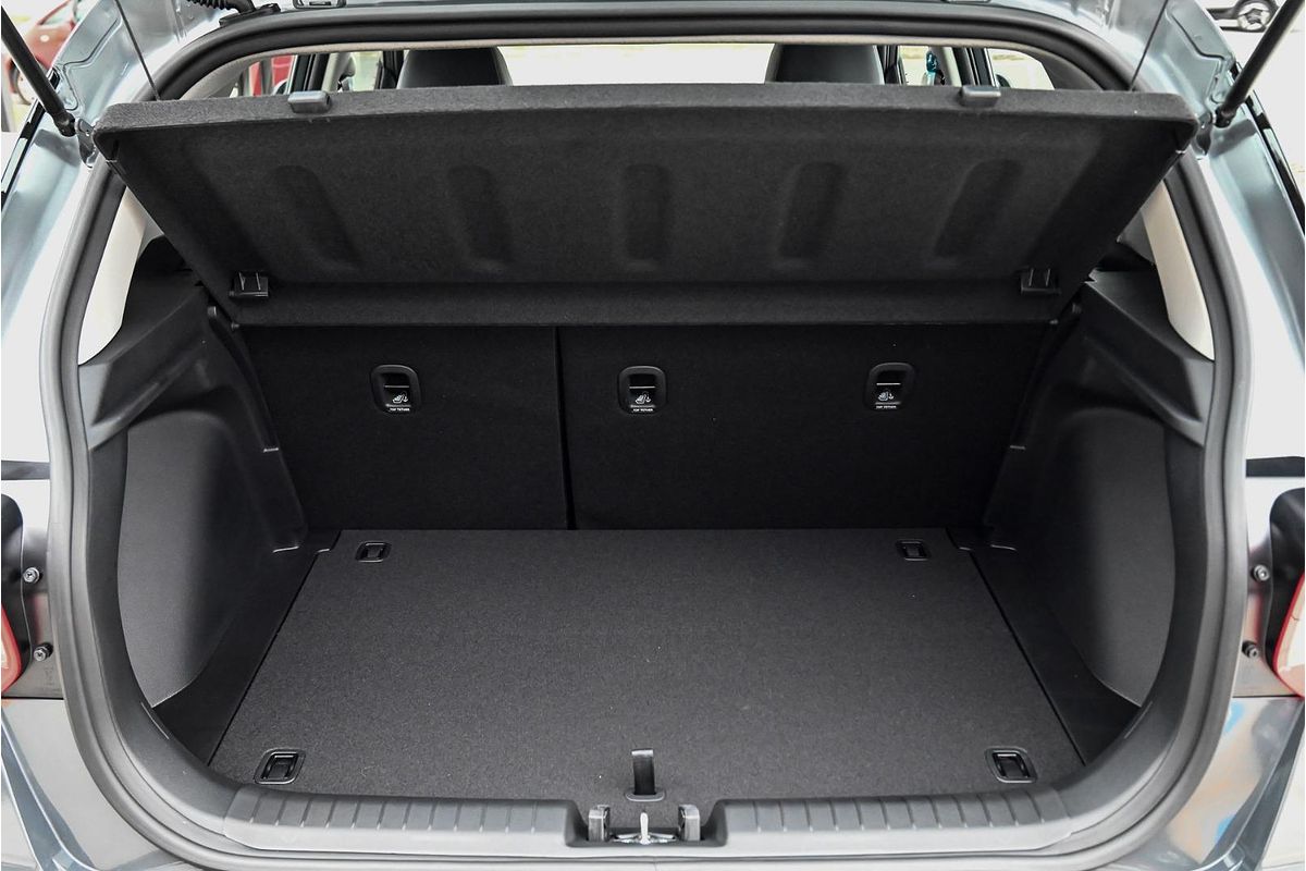 2025 Hyundai Venue Active QX.V5