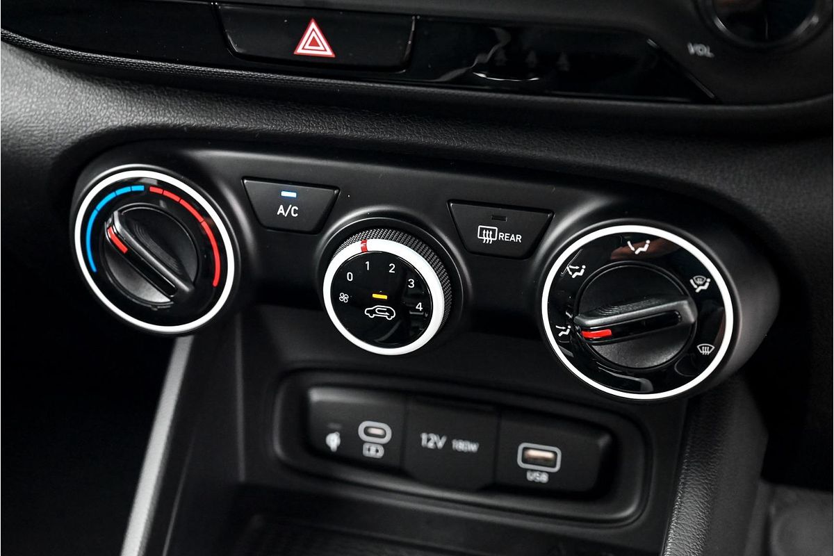 2025 Hyundai Venue Active QX.V5