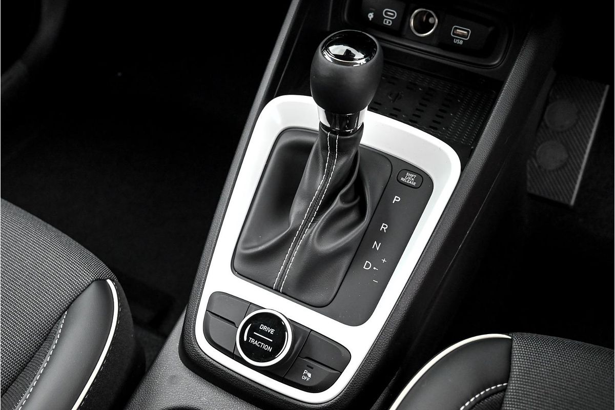 2025 Hyundai Venue Active QX.V5